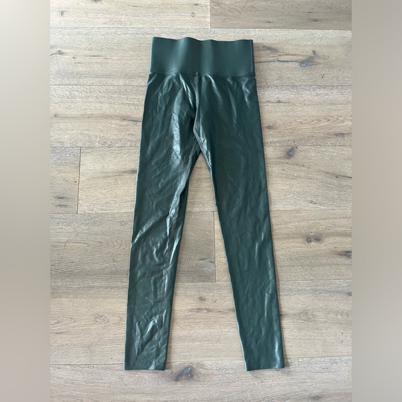 CARBON38 Shiny Gray Green High Rise Workout Leggings - Picture 2 of 9